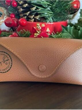 Ray-Ban Tan Pebbled Leather Sunglasses Case